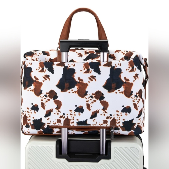 Wrangler Travel Duffle Bag ,Oversized Cow Print Weekender Bag Overnight, Black - Picture 7 of 7